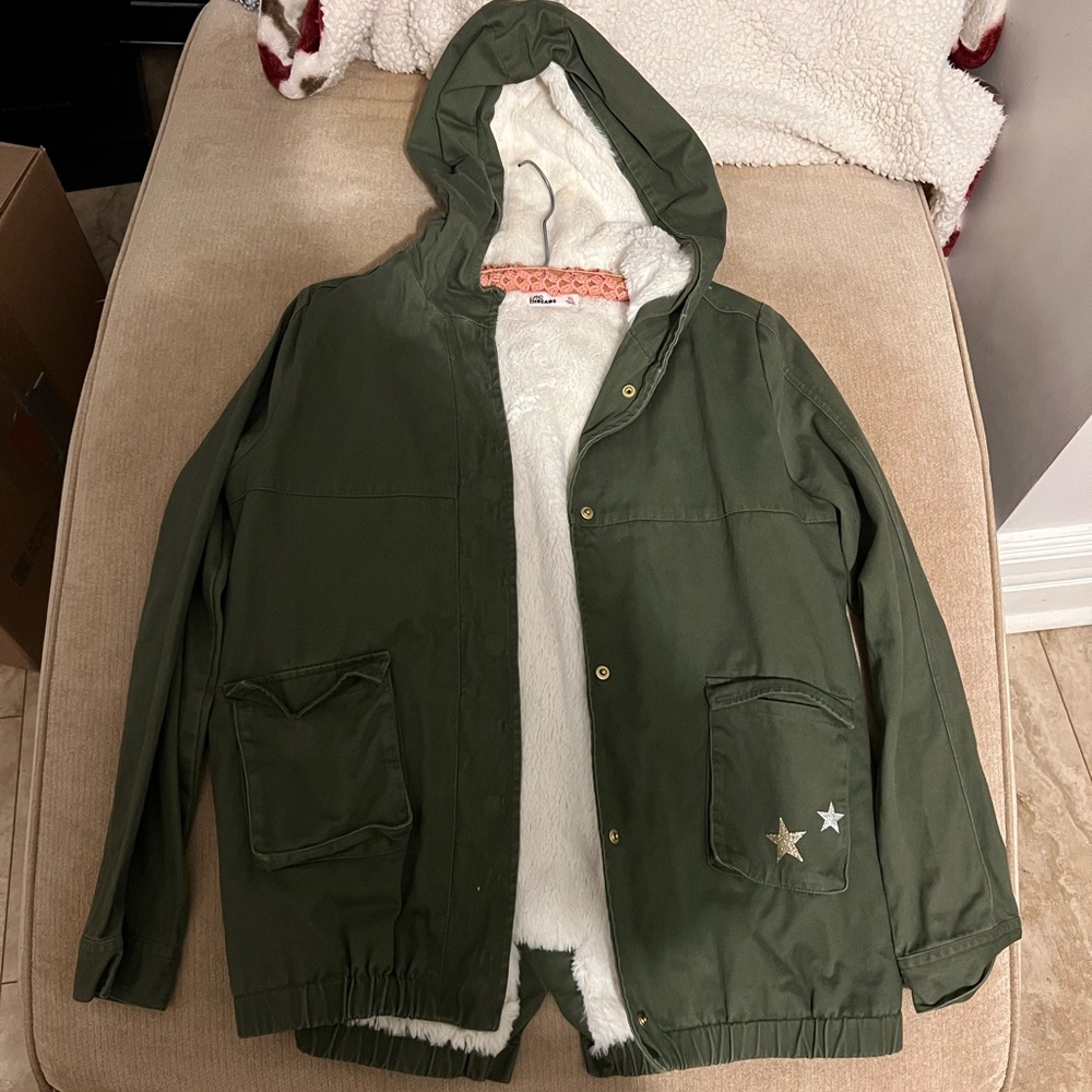 Girls jacket with fur inside size XL